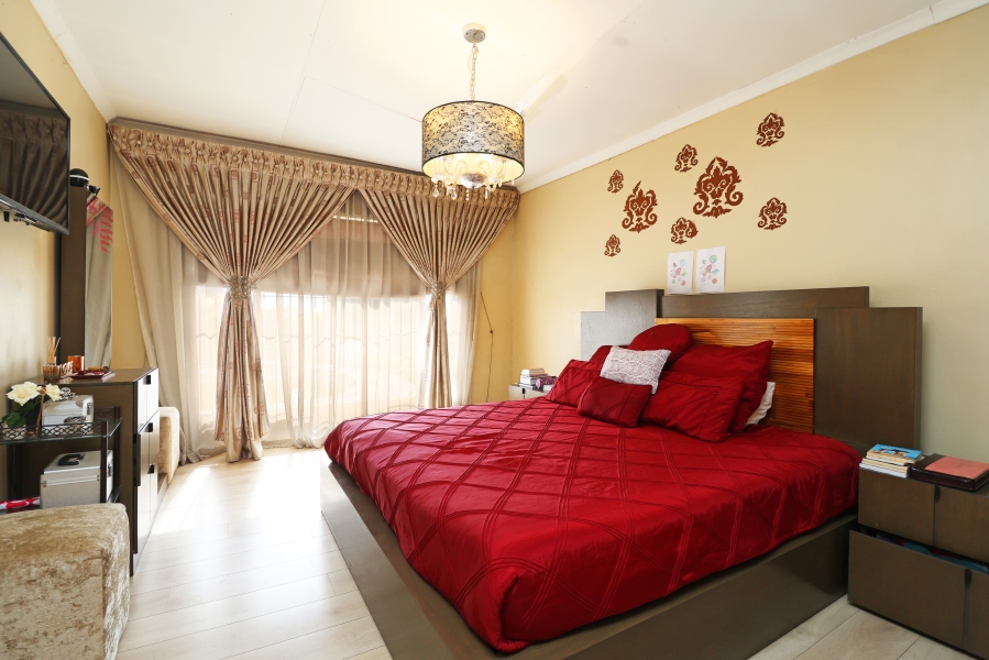 3 Bedroom Property for Sale in Kew Gauteng
