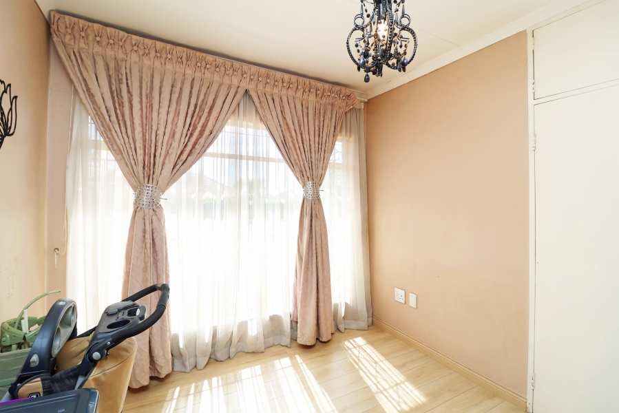 3 Bedroom Property for Sale in Kew Gauteng