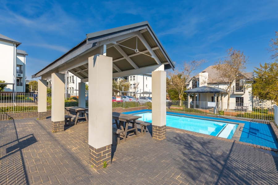 To Let 2 Bedroom Property for Rent in Broadacres Gauteng
