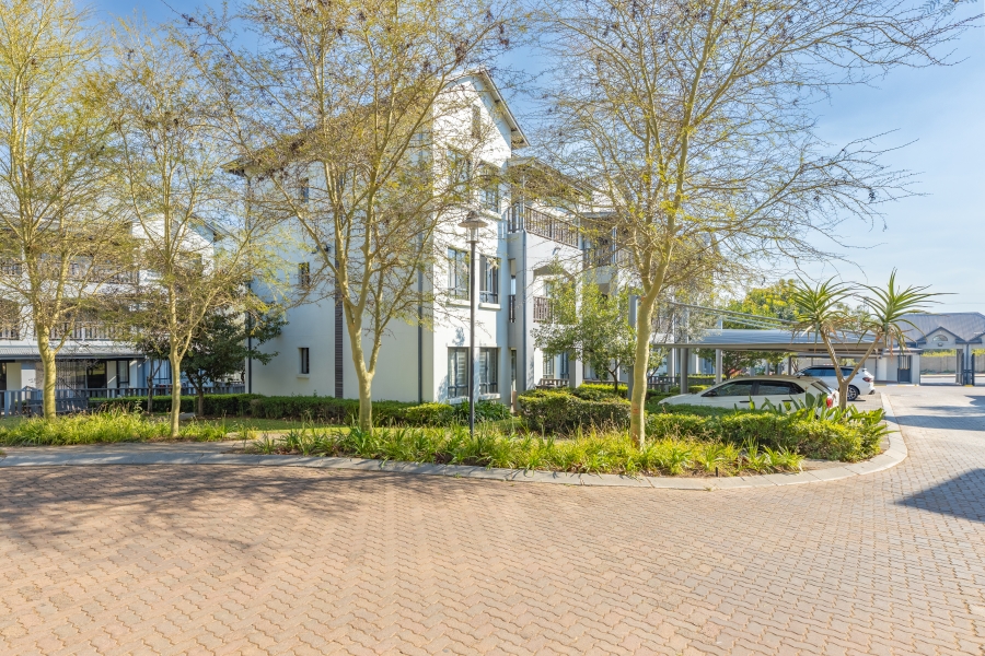 To Let 2 Bedroom Property for Rent in Broadacres Gauteng