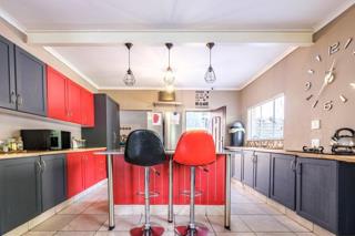 3 Bedroom Property for Sale in Mulbarton Gauteng