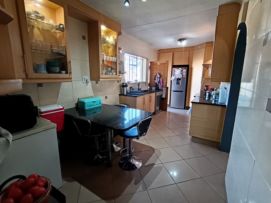 4 Bedroom Property for Sale in Brackendowns Gauteng