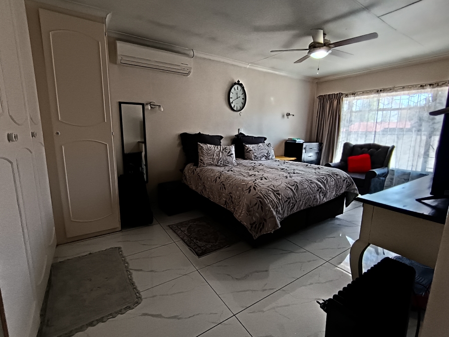4 Bedroom Property for Sale in Brackendowns Gauteng