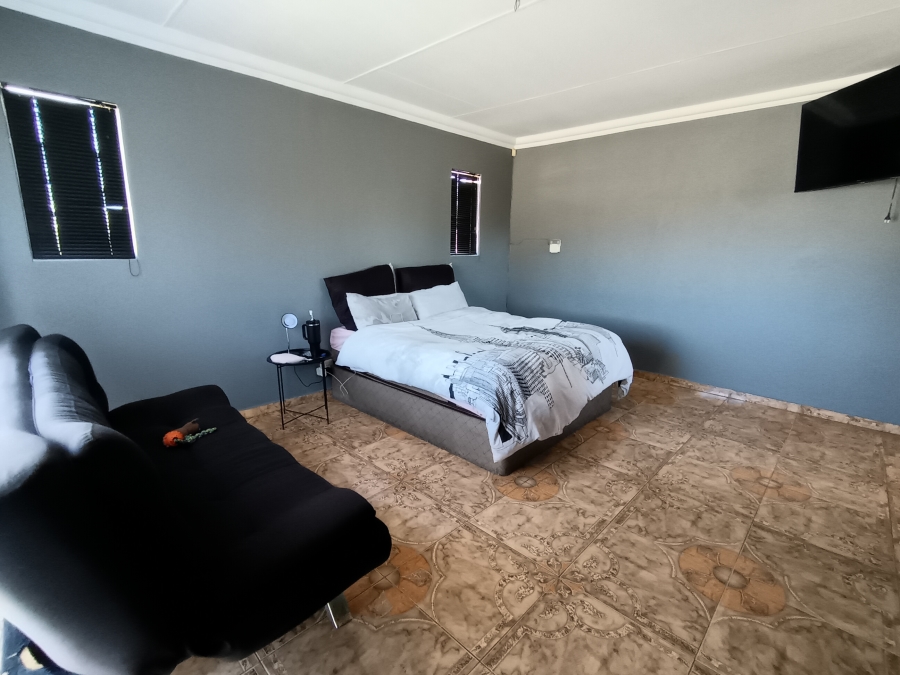 4 Bedroom Property for Sale in Brackendowns Gauteng