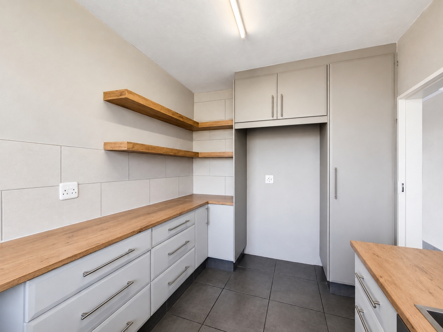 2 Bedroom Property for Sale in Three Rivers Proper Gauteng