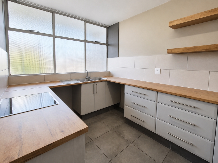2 Bedroom Property for Sale in Three Rivers Proper Gauteng