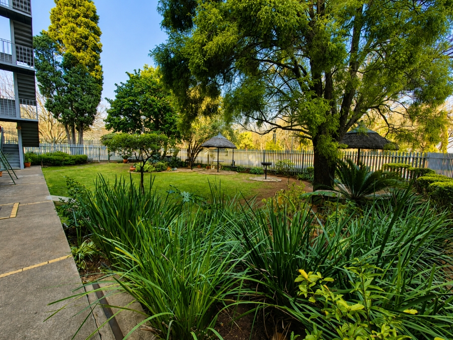 2 Bedroom Property for Sale in Three Rivers Proper Gauteng