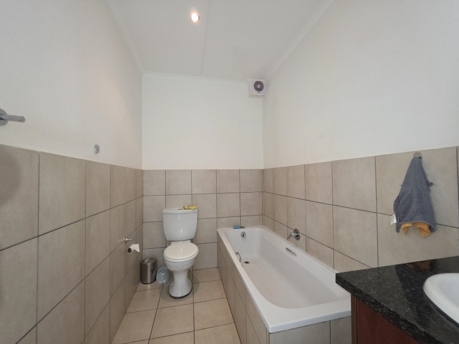 2 Bedroom Property for Sale in Blackheath Gauteng