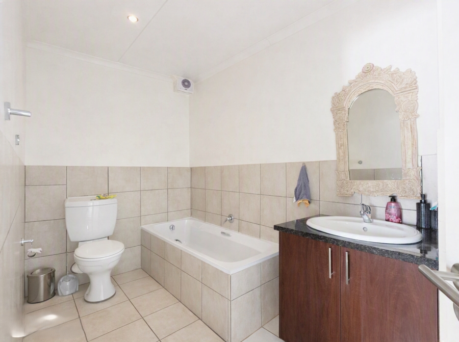 2 Bedroom Property for Sale in Blackheath Gauteng