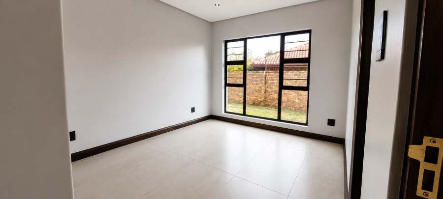 4 Bedroom Property for Sale in Sunward Park Gauteng