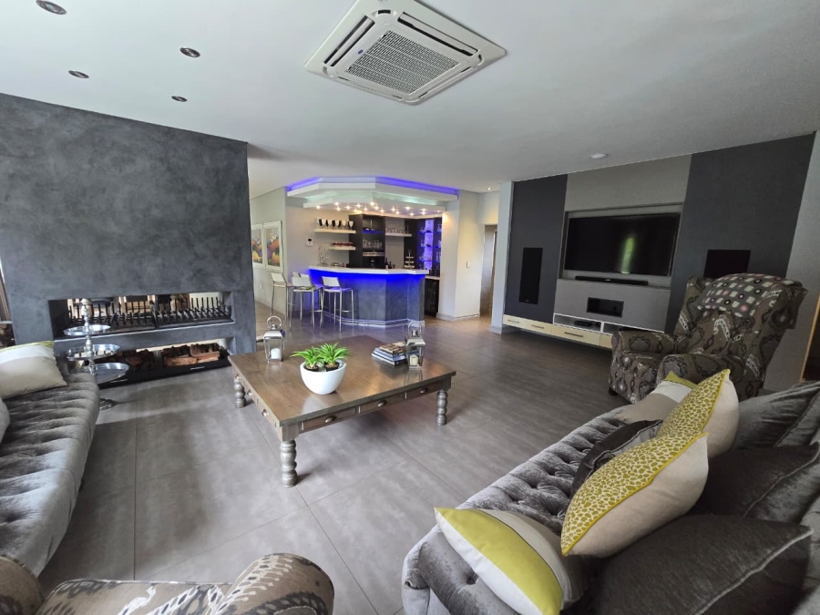 5 Bedroom Property for Sale in Three Rivers East Gauteng