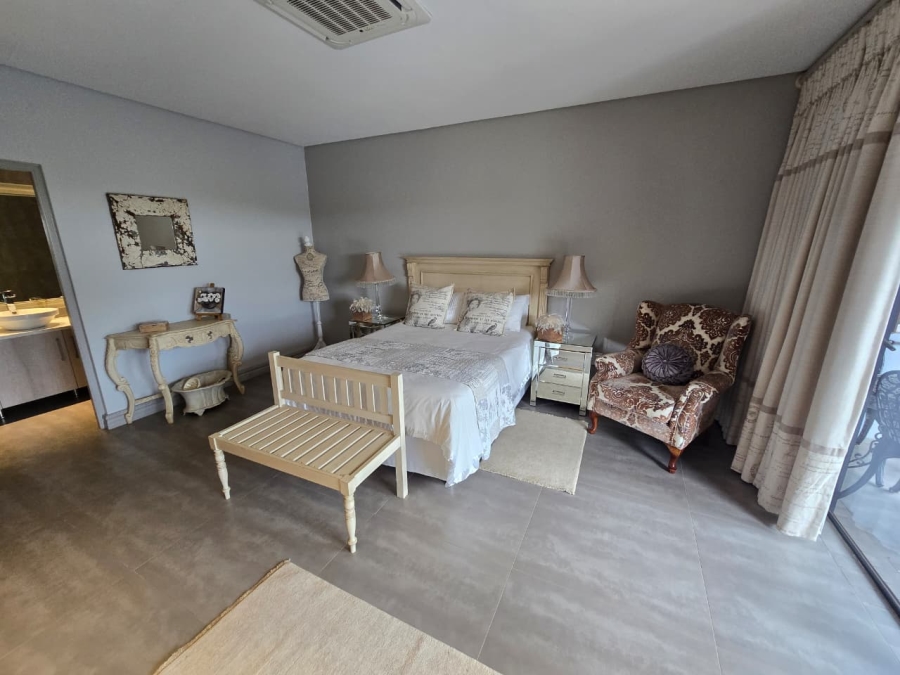 5 Bedroom Property for Sale in Three Rivers East Gauteng
