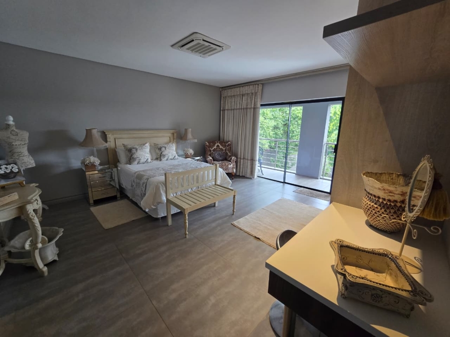 5 Bedroom Property for Sale in Three Rivers East Gauteng
