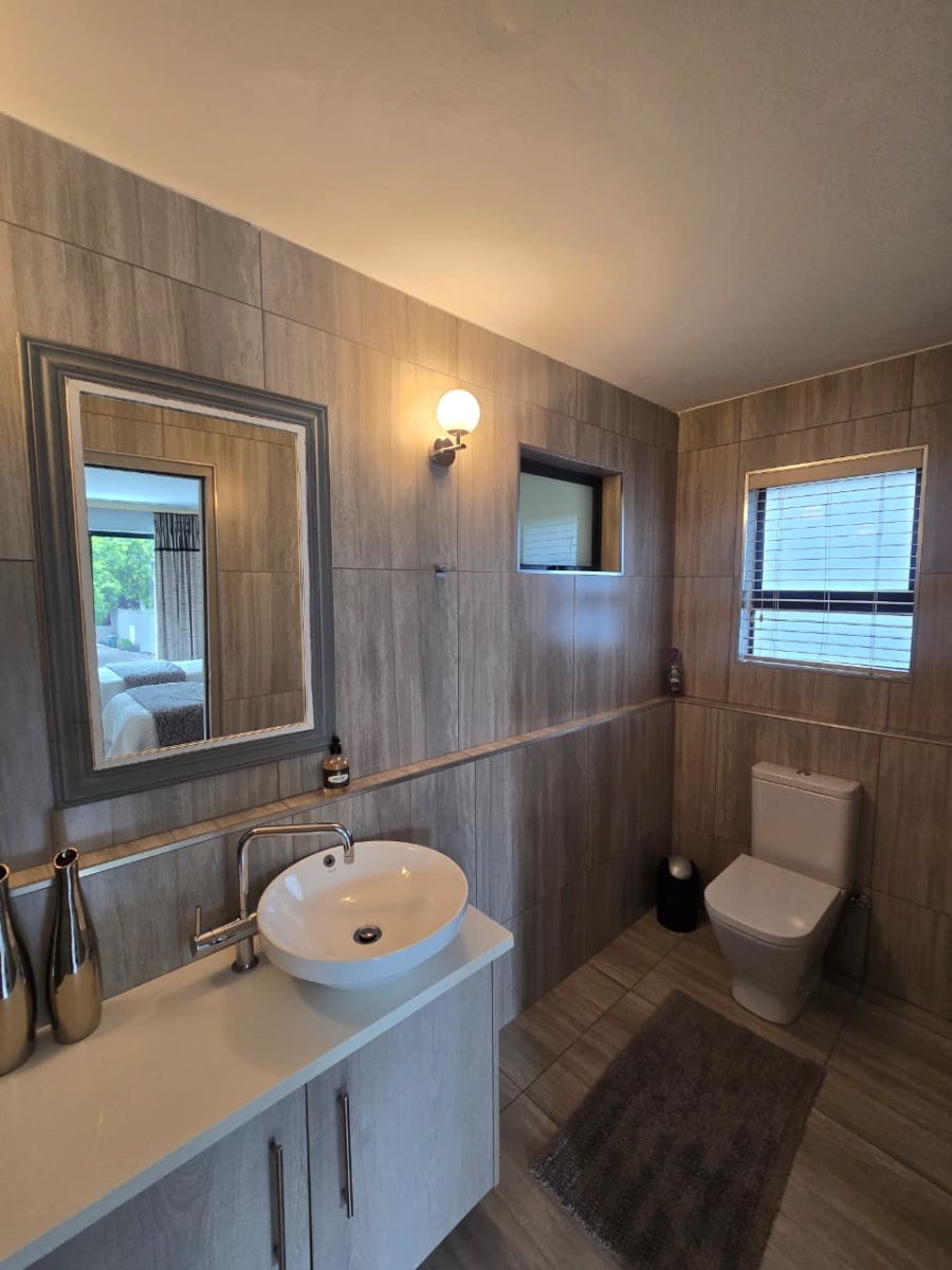 5 Bedroom Property for Sale in Three Rivers East Gauteng