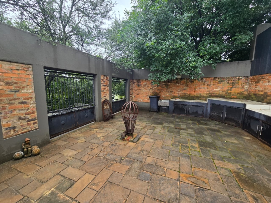 5 Bedroom Property for Sale in Three Rivers East Gauteng
