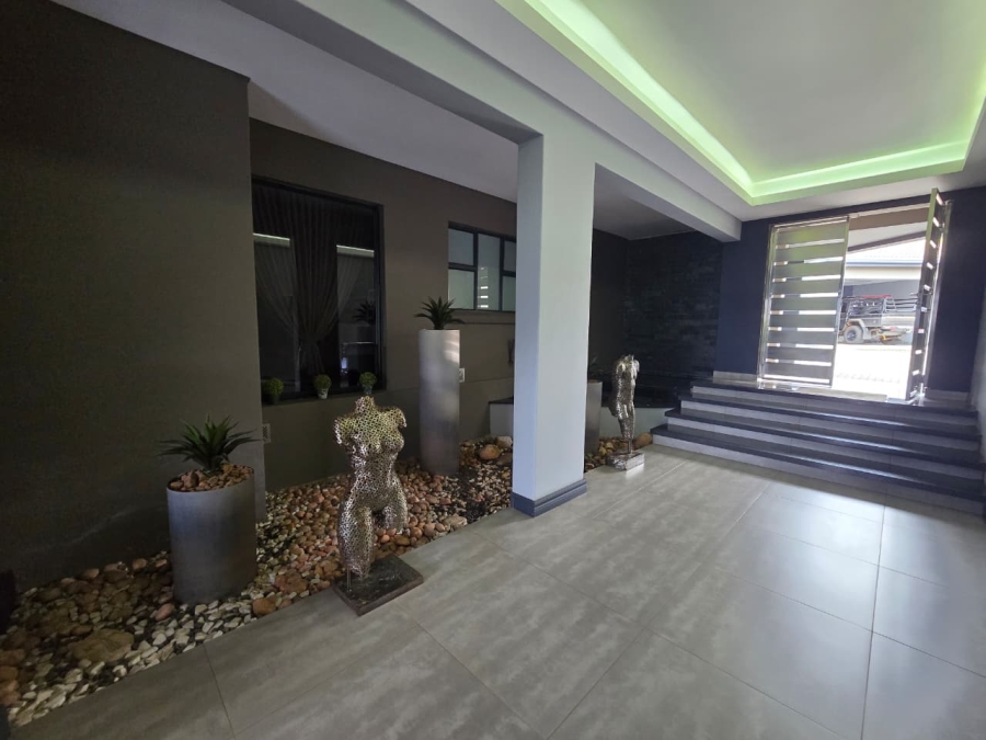 5 Bedroom Property for Sale in Three Rivers East Gauteng