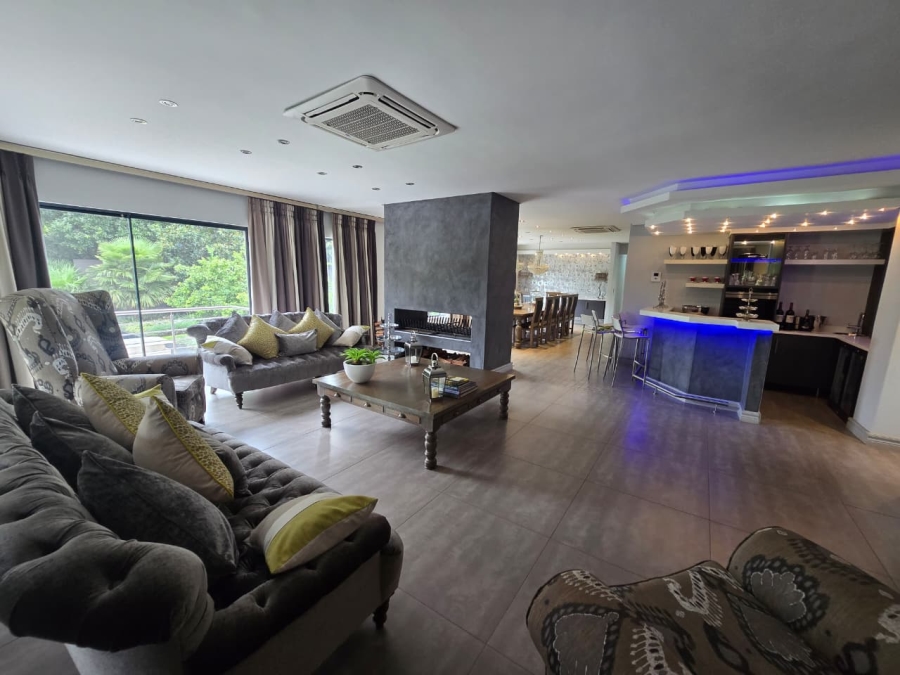 5 Bedroom Property for Sale in Three Rivers East Gauteng