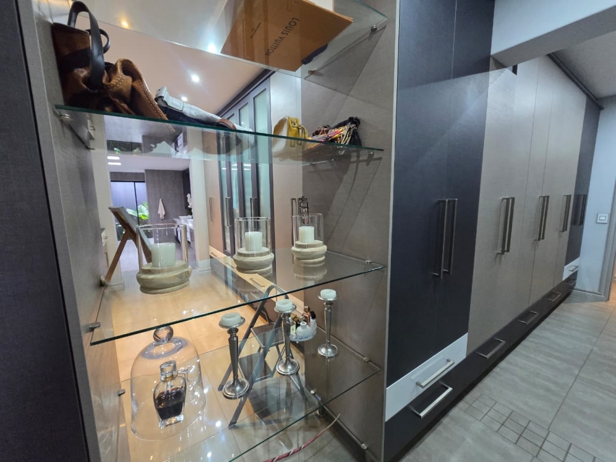 5 Bedroom Property for Sale in Three Rivers East Gauteng
