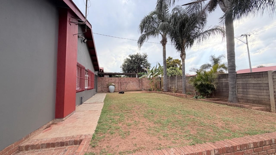 8 Bedroom Property for Sale in West Park Gauteng