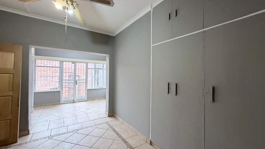 8 Bedroom Property for Sale in West Park Gauteng