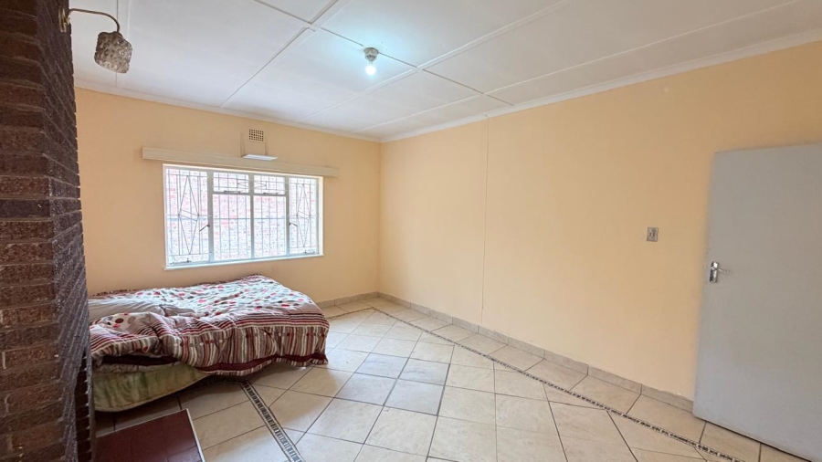 8 Bedroom Property for Sale in West Park Gauteng