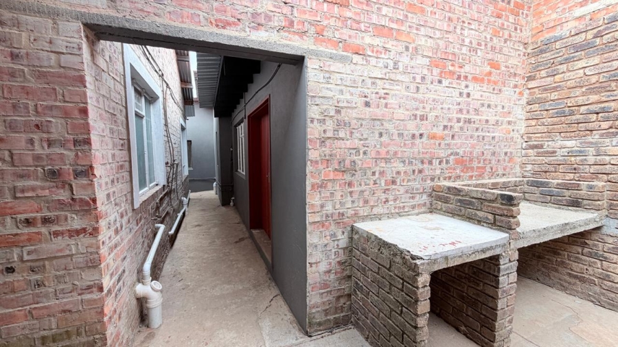8 Bedroom Property for Sale in West Park Gauteng