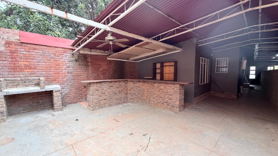 8 Bedroom Property for Sale in West Park Gauteng