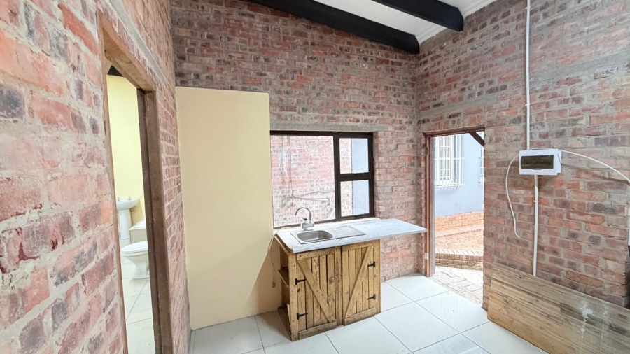 8 Bedroom Property for Sale in West Park Gauteng