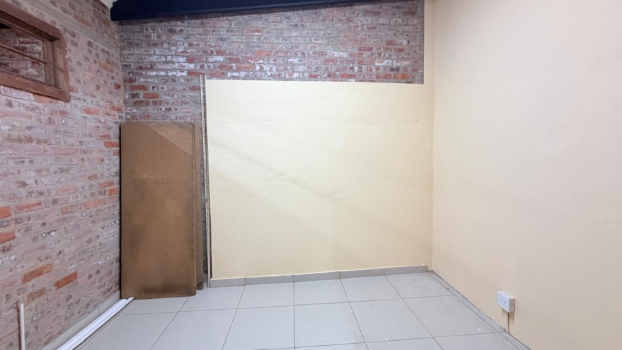 8 Bedroom Property for Sale in West Park Gauteng