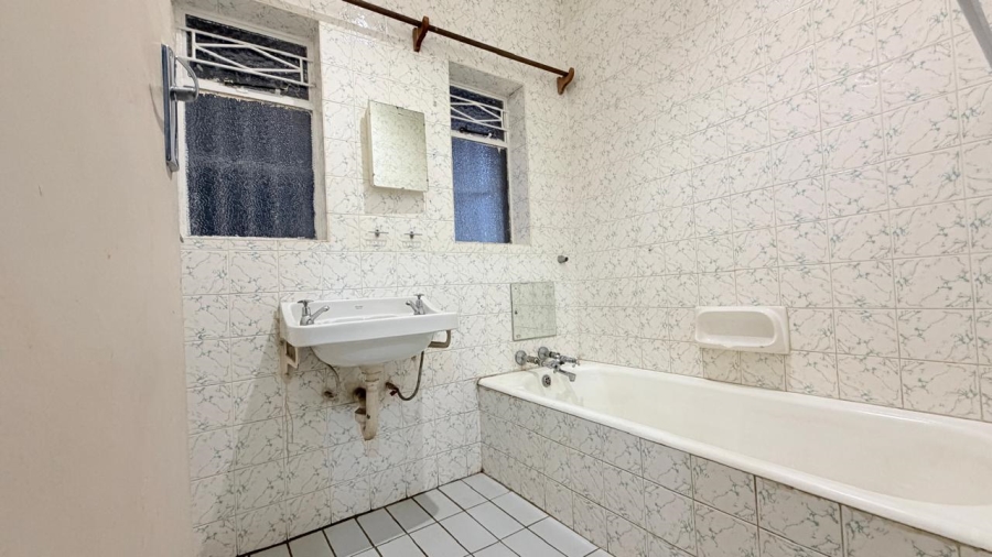 8 Bedroom Property for Sale in West Park Gauteng