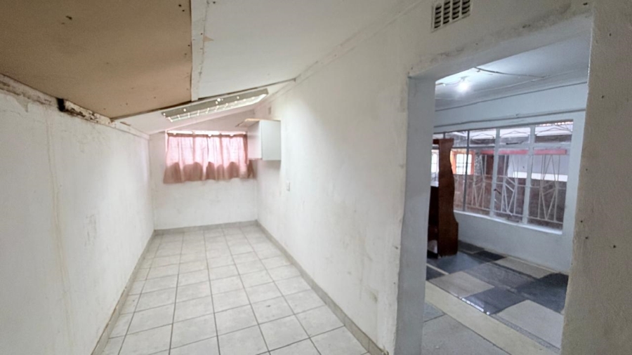 8 Bedroom Property for Sale in West Park Gauteng