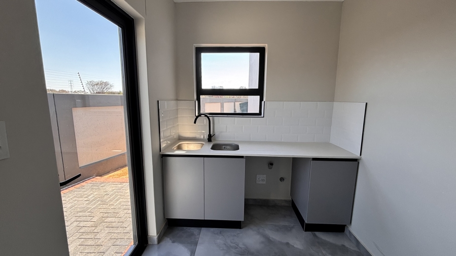 4 Bedroom Property for Sale in Zambezi Manor Lifestyle Estate Gauteng