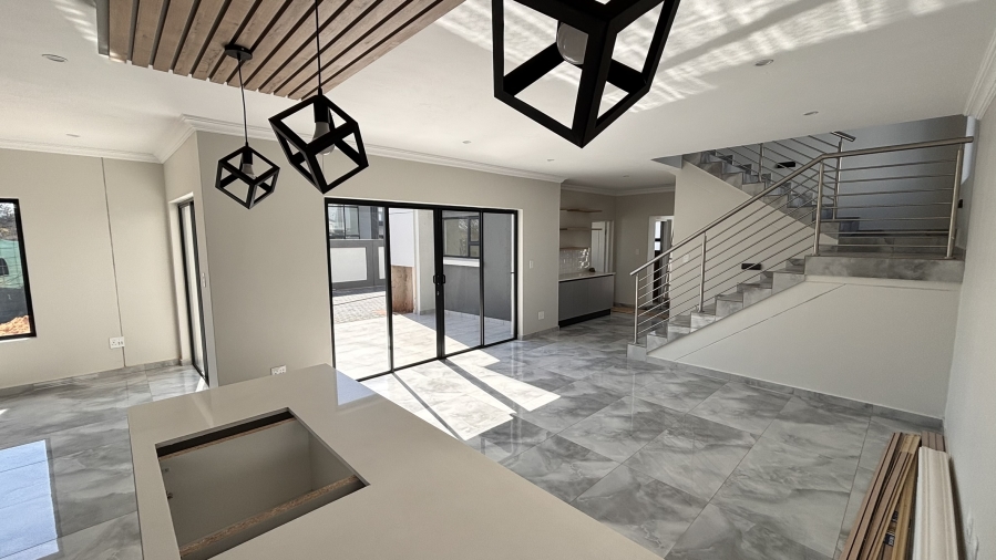 4 Bedroom Property for Sale in Zambezi Manor Lifestyle Estate Gauteng