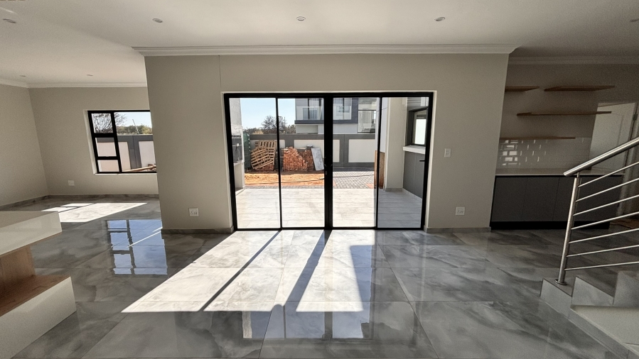 4 Bedroom Property for Sale in Zambezi Manor Lifestyle Estate Gauteng