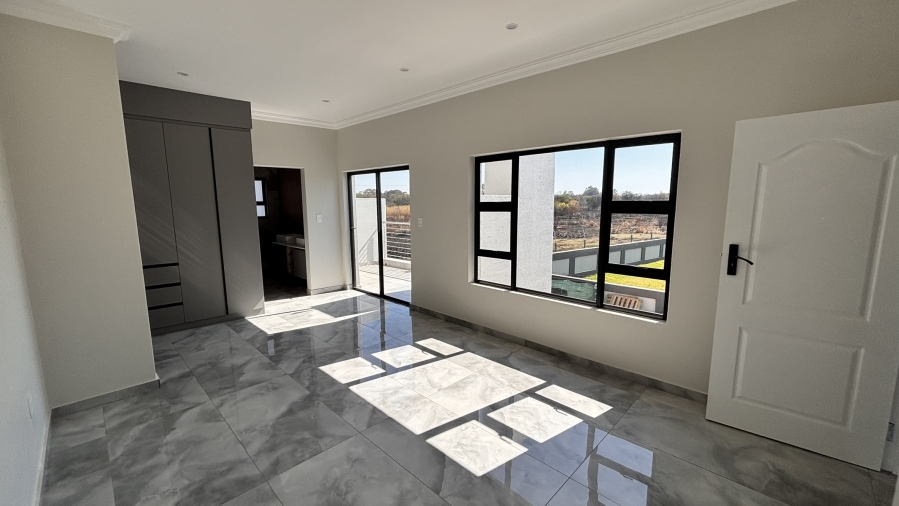 4 Bedroom Property for Sale in Zambezi Manor Lifestyle Estate Gauteng