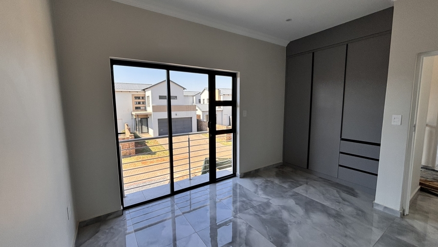 4 Bedroom Property for Sale in Zambezi Manor Lifestyle Estate Gauteng