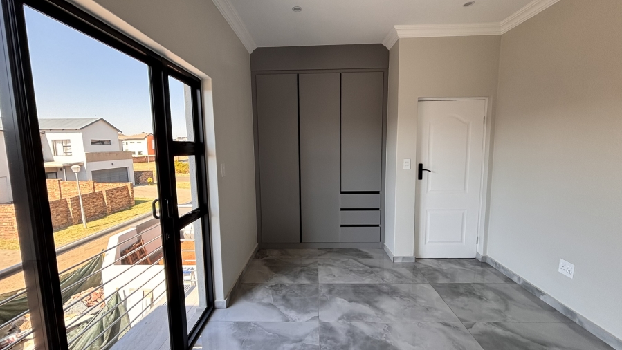 4 Bedroom Property for Sale in Zambezi Manor Lifestyle Estate Gauteng