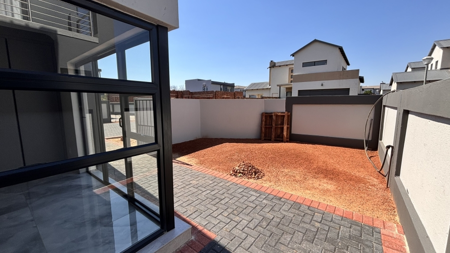 4 Bedroom Property for Sale in Zambezi Manor Lifestyle Estate Gauteng