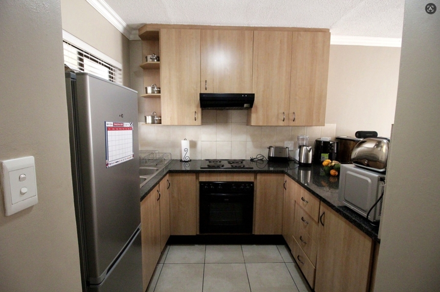 To Let 2 Bedroom Property for Rent in Halfway House Gauteng