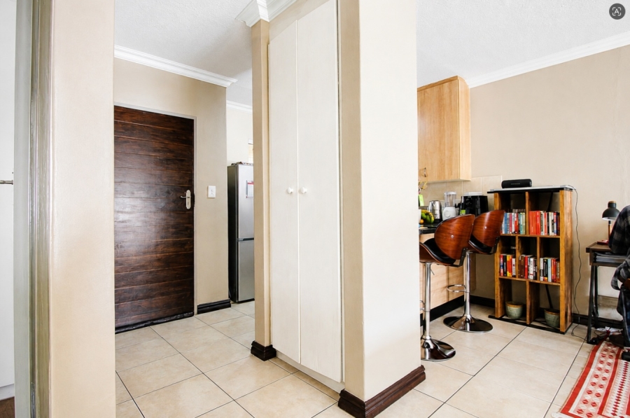 To Let 2 Bedroom Property for Rent in Halfway House Gauteng