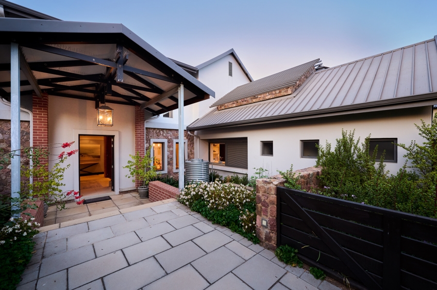 4 Bedroom Property for Sale in Waterfall Country Estate Gauteng