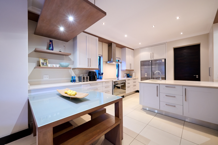 4 Bedroom Property for Sale in Waterfall Country Estate Gauteng
