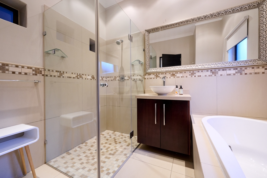 4 Bedroom Property for Sale in Waterfall Country Estate Gauteng