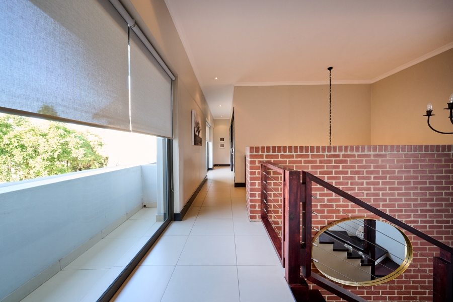 4 Bedroom Property for Sale in Waterfall Country Estate Gauteng