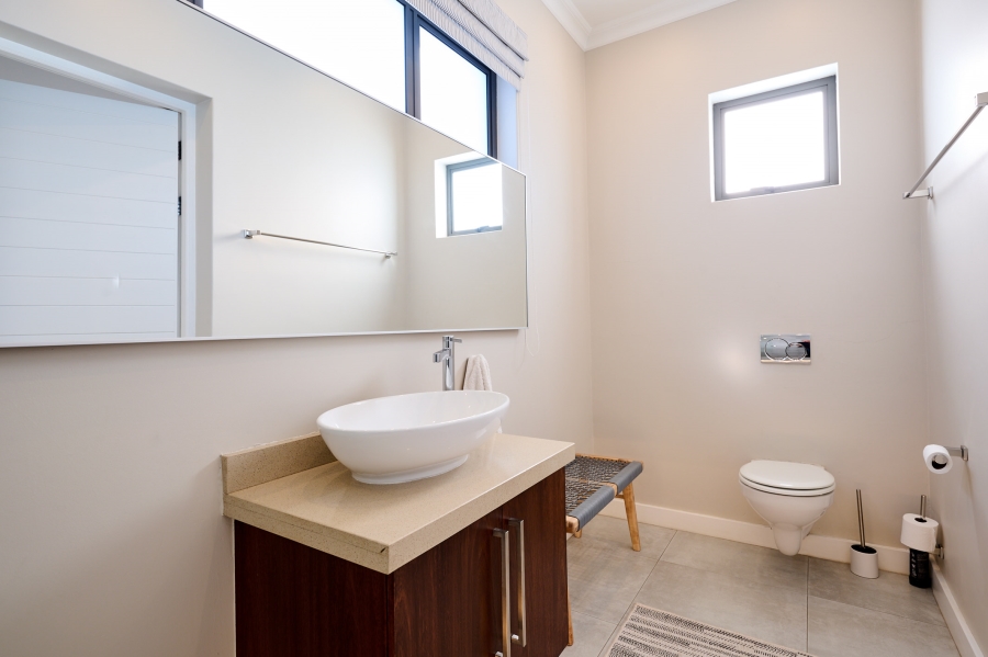 4 Bedroom Property for Sale in Waterfall Country Estate Gauteng