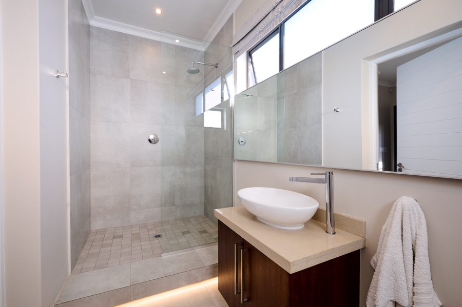 4 Bedroom Property for Sale in Waterfall Country Estate Gauteng