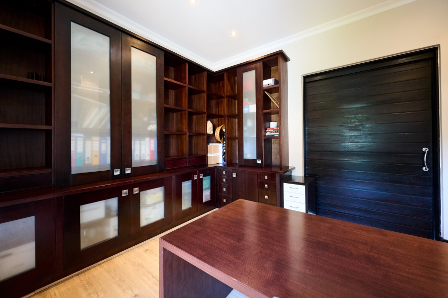 4 Bedroom Property for Sale in Waterfall Country Estate Gauteng