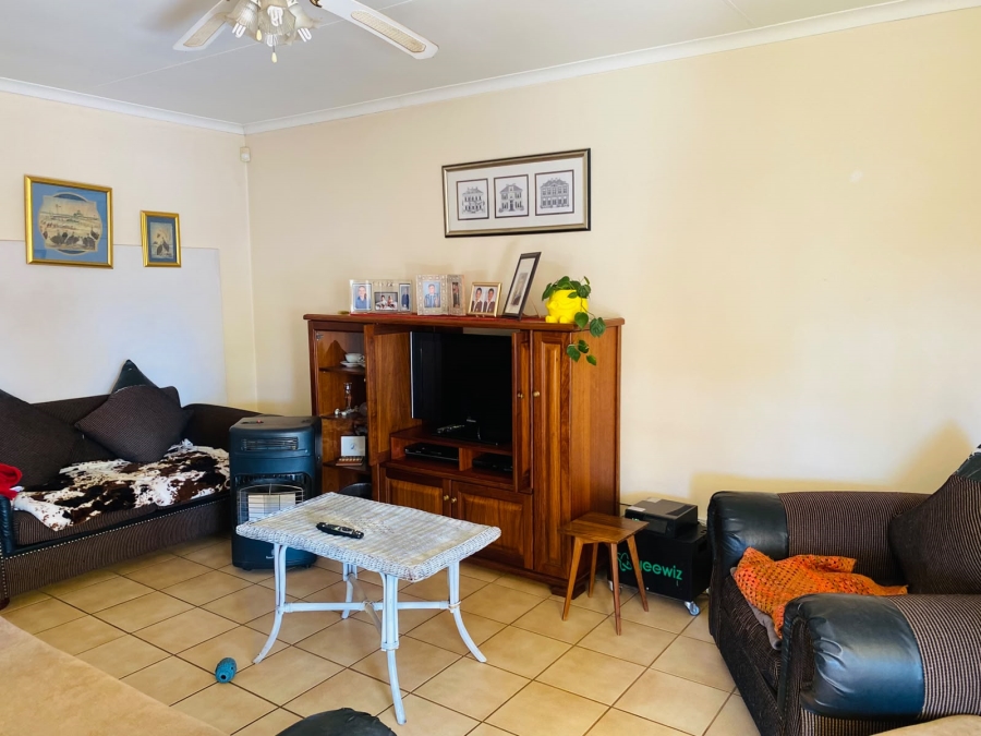 4 Bedroom Property for Sale in Garsfontein Gauteng