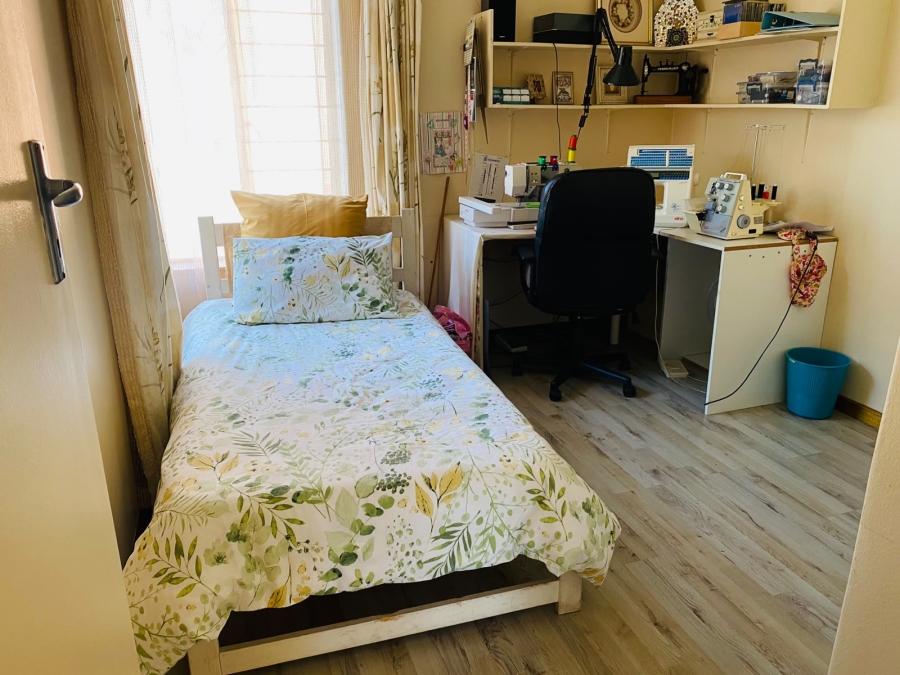 4 Bedroom Property for Sale in Garsfontein Gauteng