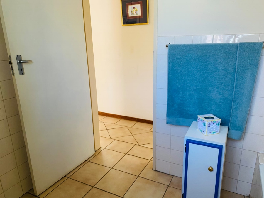 4 Bedroom Property for Sale in Garsfontein Gauteng